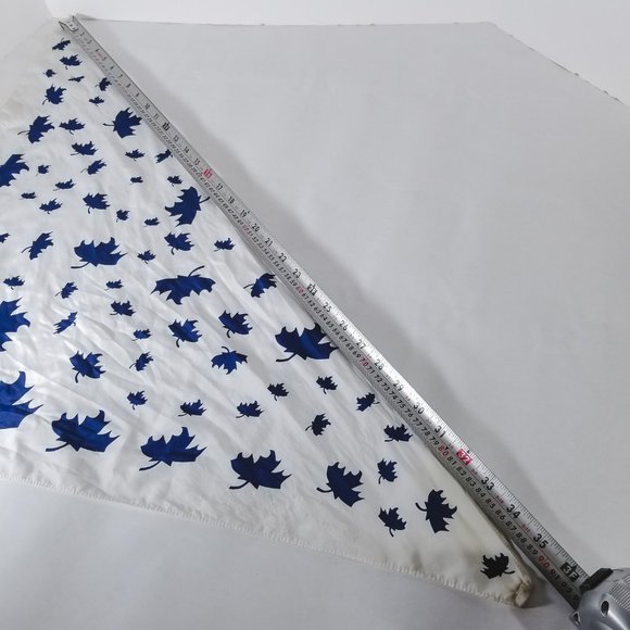 White & Blue Maple Leaf Patterned Scarf/Bandanna - Picture 4 of 8